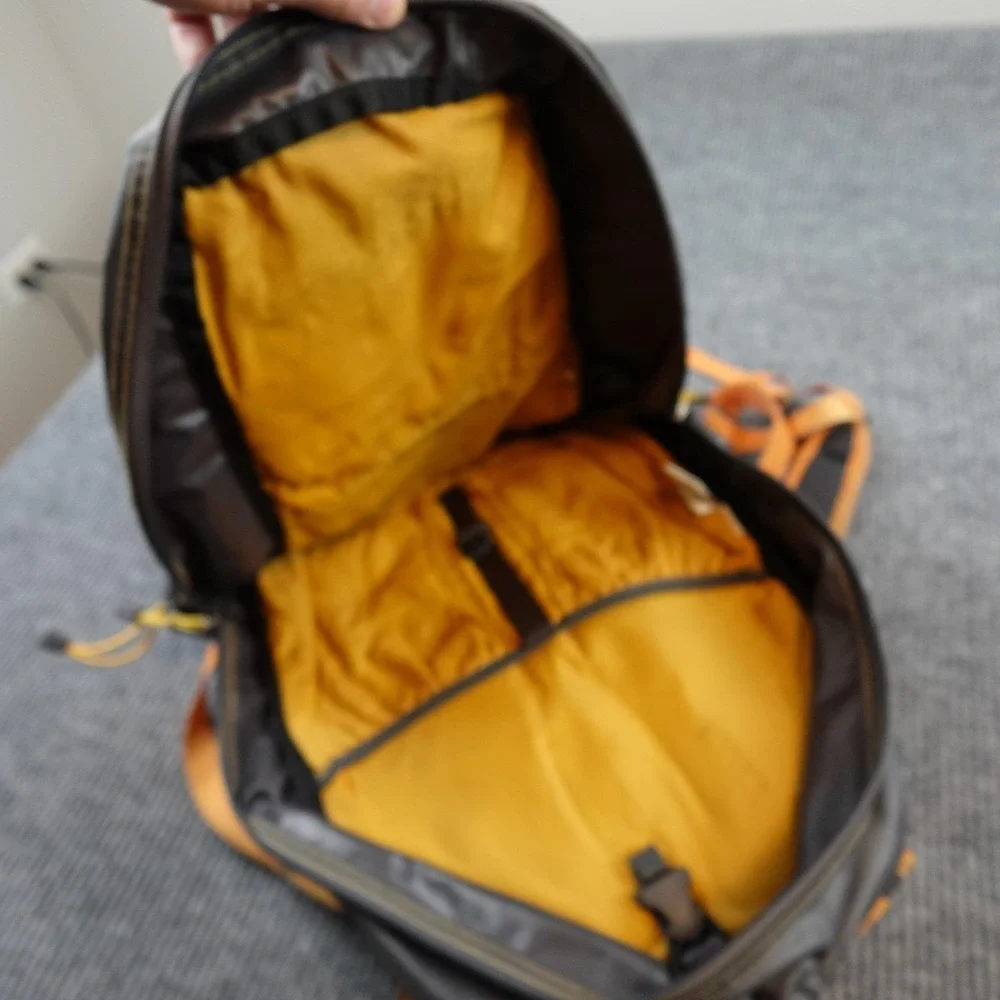 The North Face Hot Shot 30L Backpack Mens One Size Gray Nylon Hiking Daypack